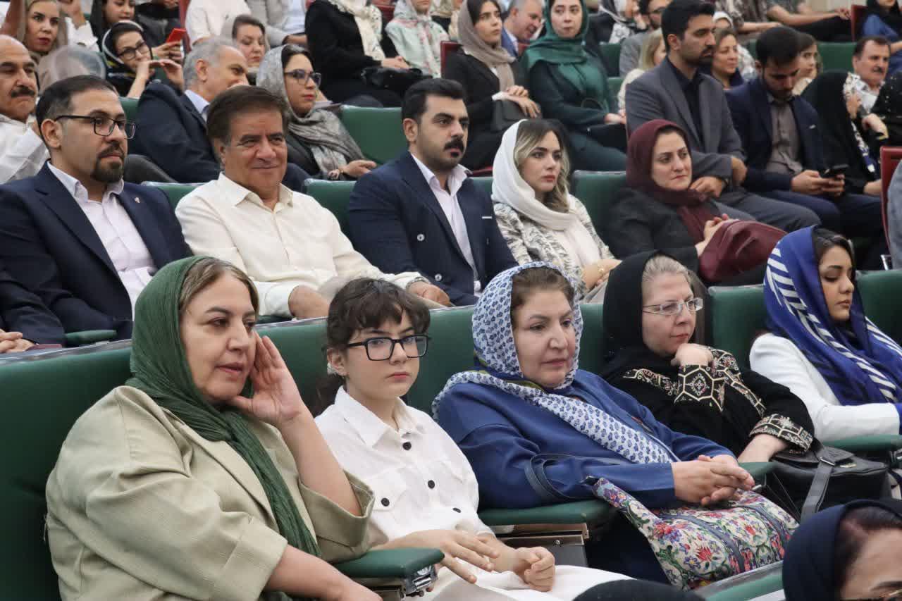 برگزاری آیین گرامیداشت روز پزشک و داروساز در اراک